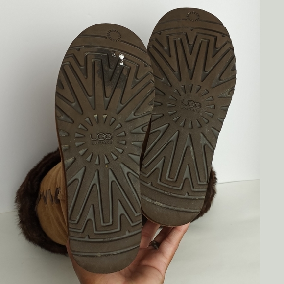 UGG Australia Rosana Boot 6 - Picture 10 of 11